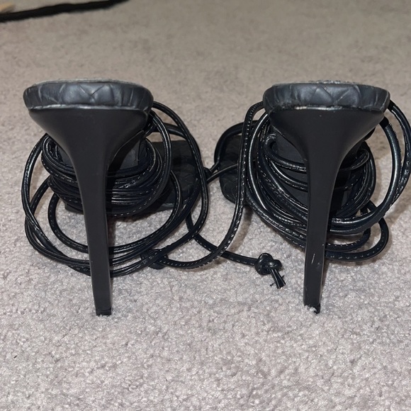 SIMMI London KARIS BLACK WOVEN PADDED STRAP LACE UP HEELS - Picture 3 of 5